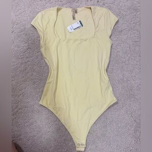 Simons square neck short sleeve bodysuit